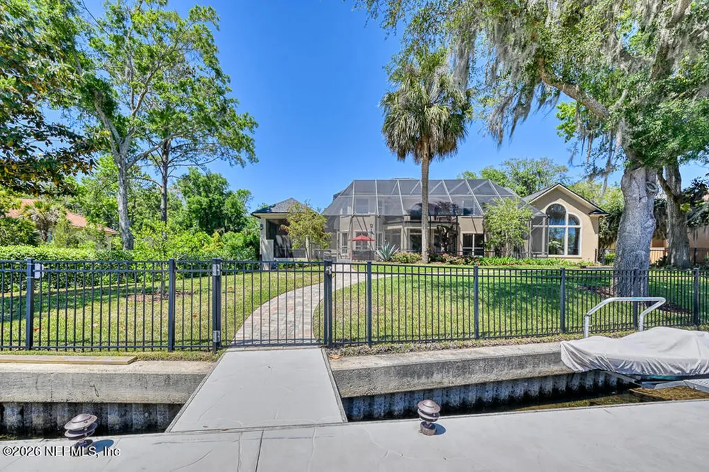 13656 Charter Court Jacksonville FL 32225