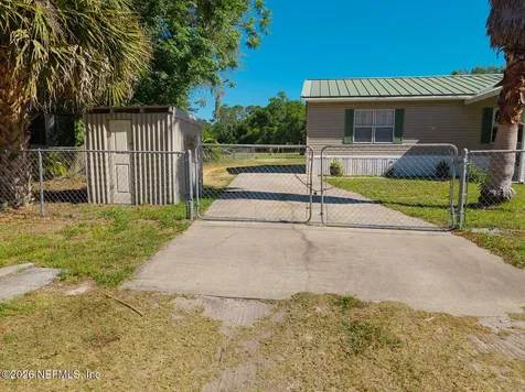 106 Wateroak Road Satsuma FL 32189