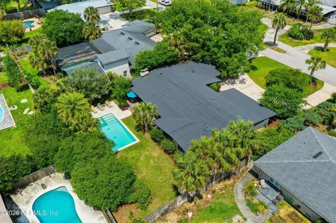 948 Old Grove Manor Jacksonville FL 32207