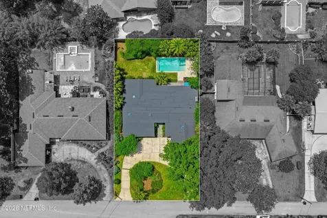 948 Old Grove Manor Jacksonville FL 32207