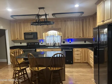 177 Central Avenue San Mateo FL 32187