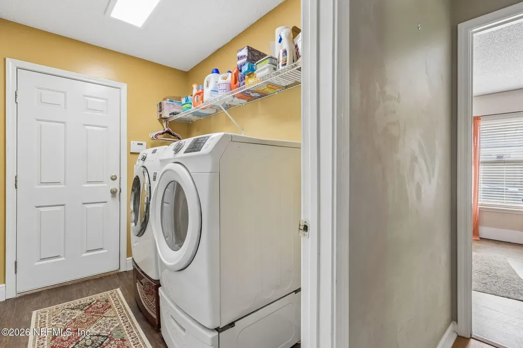 1033 Whirlaway Circle N Jacksonville FL 32218