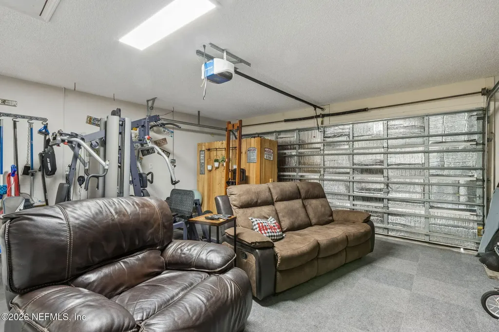1033 Whirlaway Circle N Jacksonville FL 32218