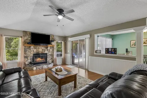 1033 Whirlaway Circle N Jacksonville FL 32218