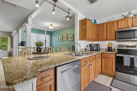 1033 Whirlaway Circle N Jacksonville FL 32218