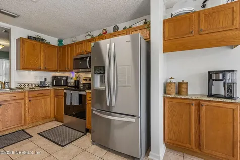 1033 Whirlaway Circle N Jacksonville FL 32218
