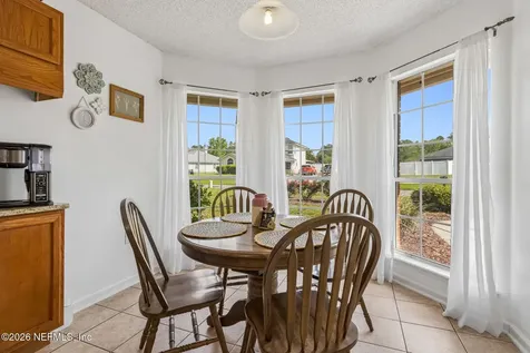 1033 Whirlaway Circle N Jacksonville FL 32218