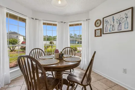 1033 Whirlaway Circle N Jacksonville FL 32218
