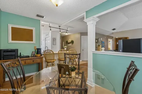1033 Whirlaway Circle N Jacksonville FL 32218