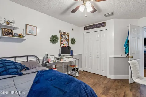 1033 Whirlaway Circle N Jacksonville FL 32218