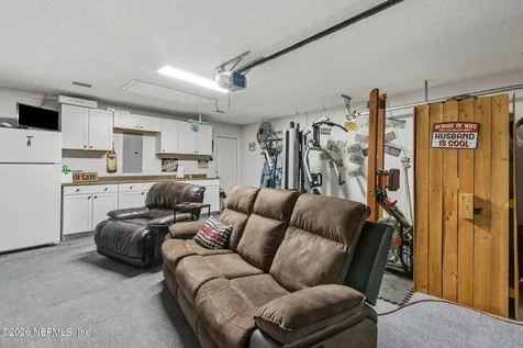 1033 Whirlaway Circle N Jacksonville FL 32218
