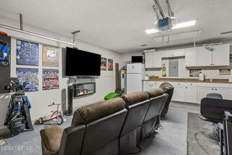 1033 Whirlaway Circle N Jacksonville FL 32218