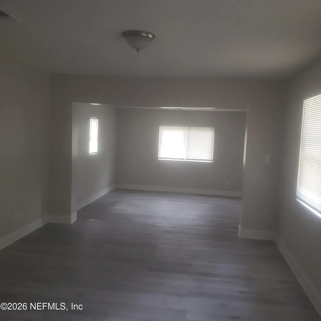 5531 Agra Court Jacksonville FL 32209