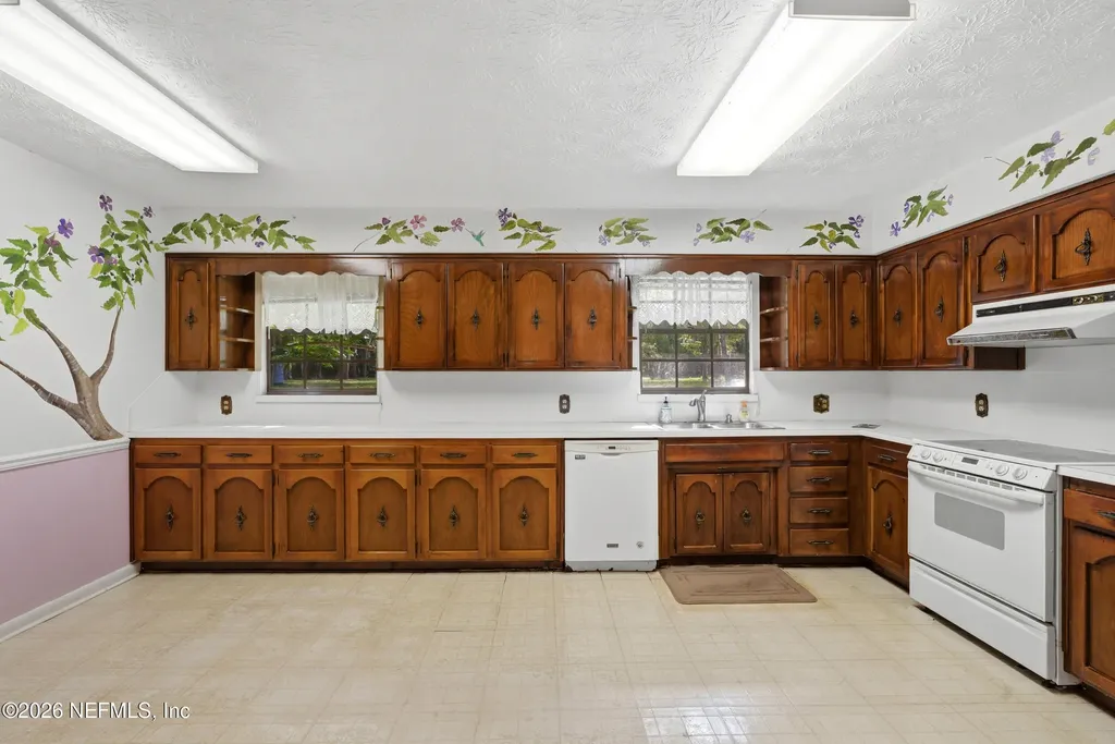 675 Tara Farms Drive Middleburg FL 32068