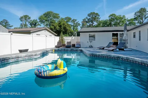 5534 Fargo Drive N Jacksonville FL 32207