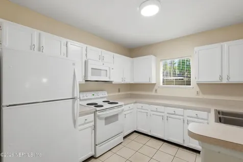 1800 The Greens Way Jacksonville Beach FL 32250