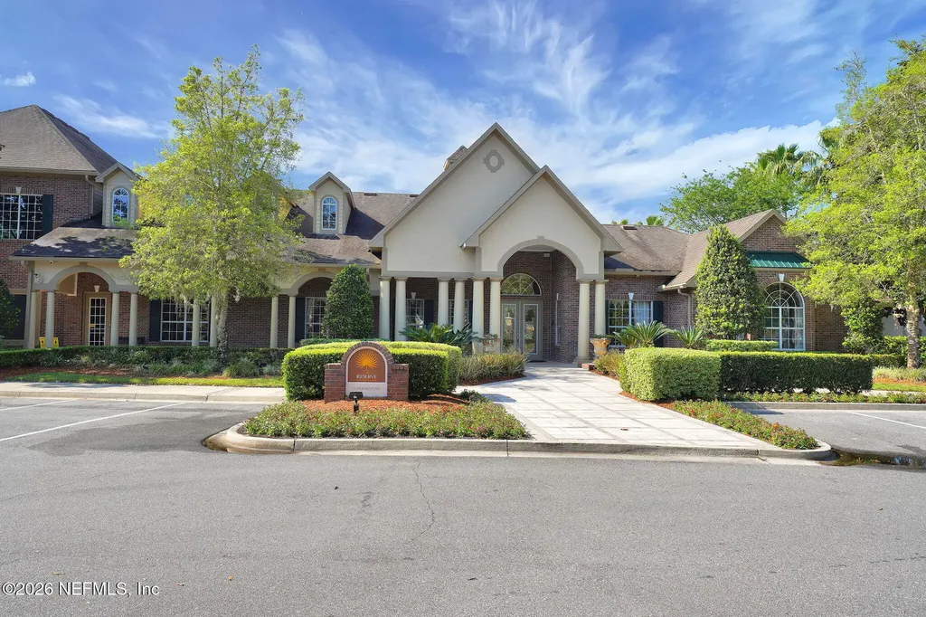 7800 Point Meadows Drive Jacksonville FL 32256