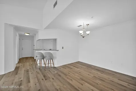 7800 Point Meadows Drive Jacksonville FL 32256