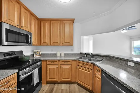 7800 Point Meadows Drive Jacksonville FL 32256
