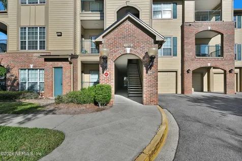 7800 Point Meadows Drive Jacksonville FL 32256
