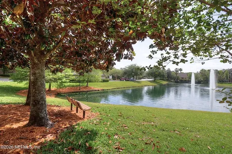 7800 Point Meadows Drive Jacksonville FL 32256