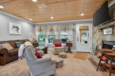 137 & 135 Riverside Drive Satsuma FL 32189