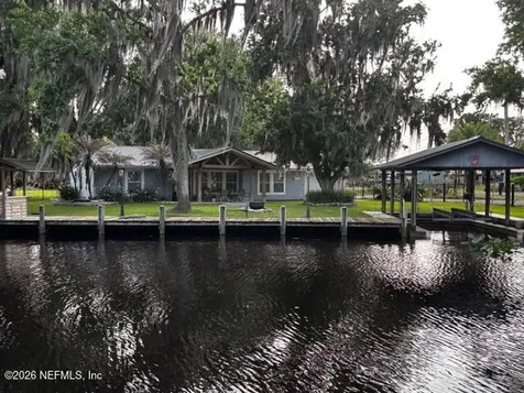 137 & 135 Riverside Drive Satsuma FL 32189