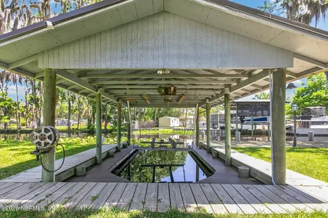 137 & 135 Riverside Drive Satsuma FL 32189