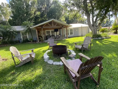137 & 135 Riverside Drive Satsuma FL 32189