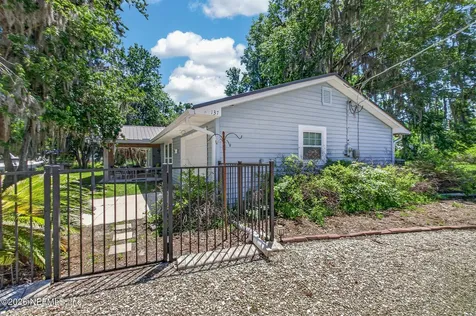137 & 135 Riverside Drive Satsuma FL 32189