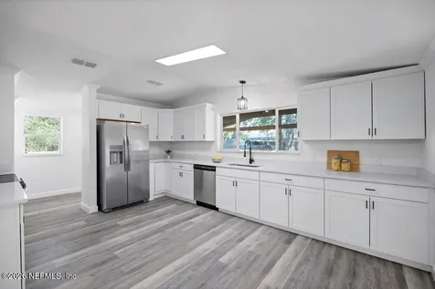 447 Eric Avenue Jacksonville FL 32218