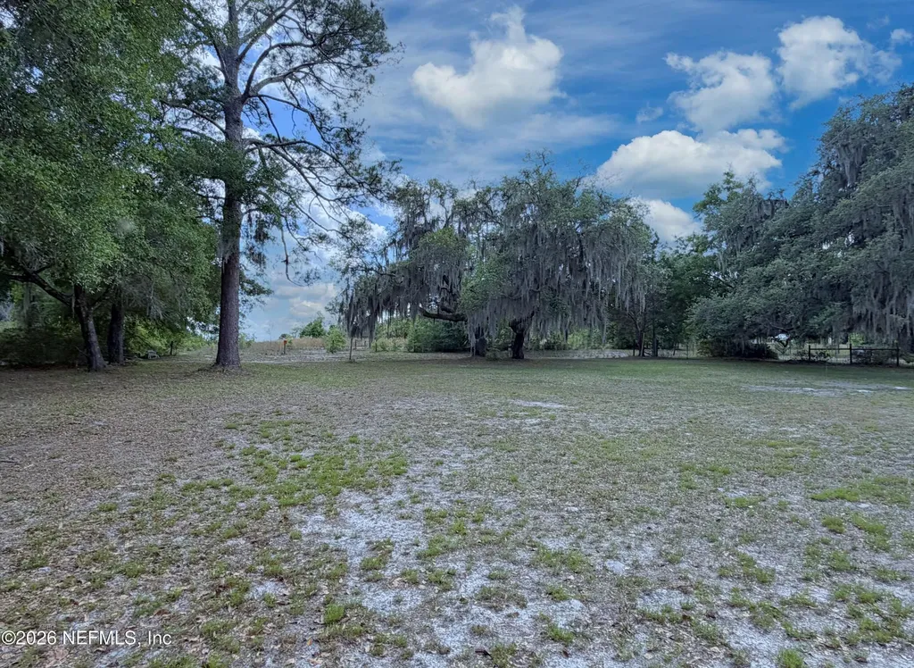 214 Baker Road Satsuma FL 32189