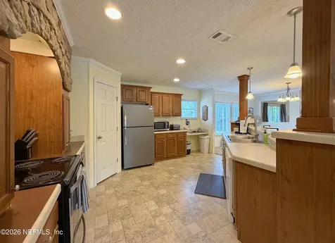 214 Baker Road Satsuma FL 32189