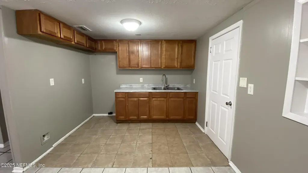 1244 W 27th Street Jacksonville FL 32209