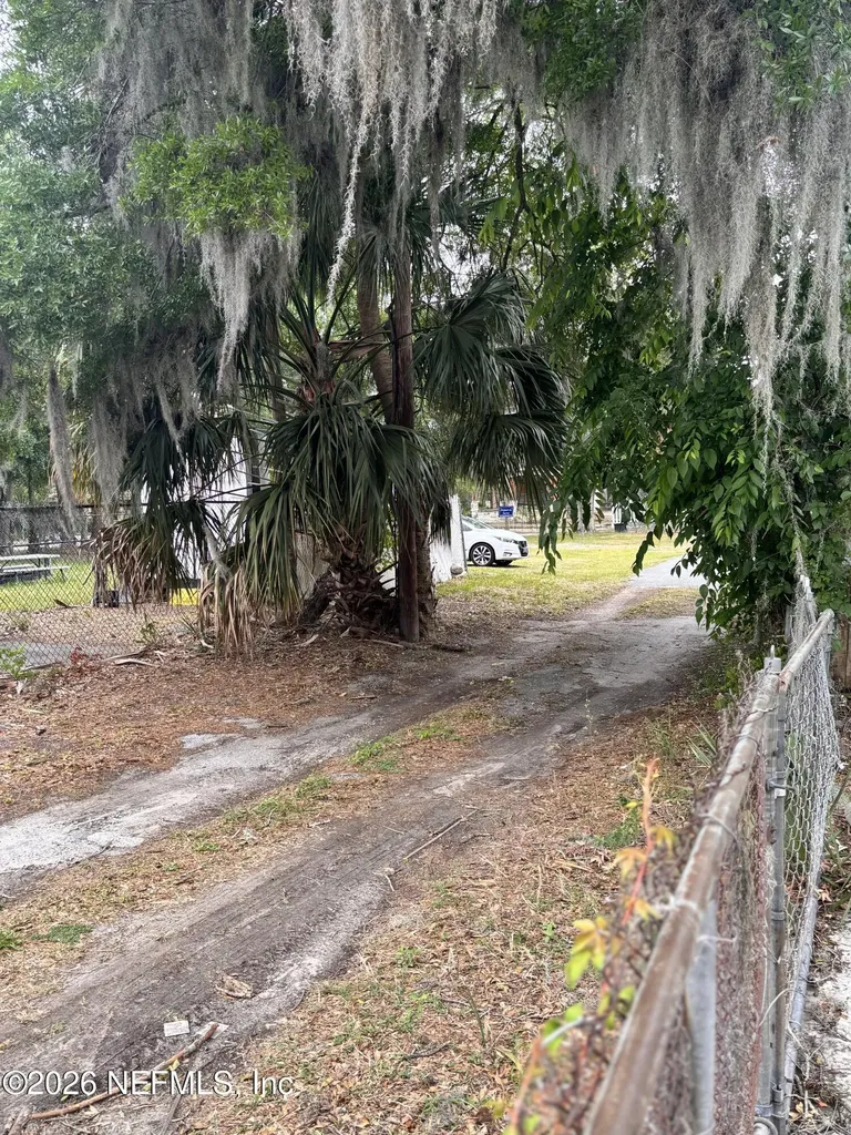228 W 11th Street Jacksonville FL 32206