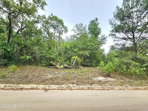 302 Rainbow Drive Florahome FL 32140