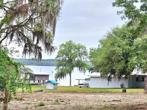 302 Rainbow Drive Florahome FL 32140
