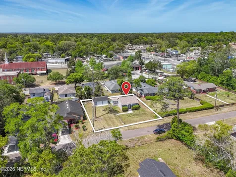 9232 Adams Avenue Jacksonville FL 32208