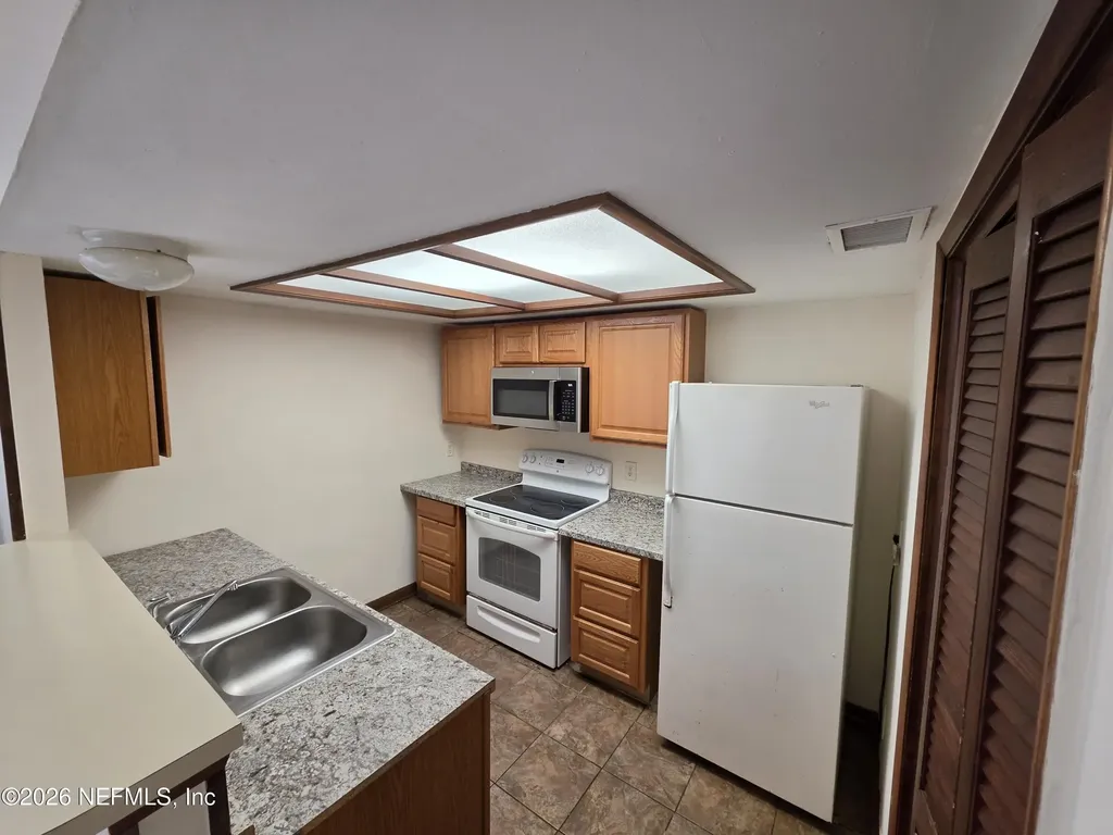 745 Century 21 Drive Jacksonville FL 32216