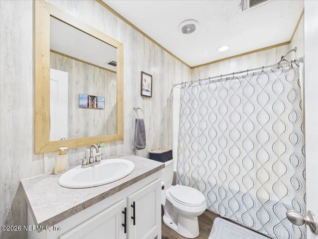 121 Janet Drive Hollister FL 32147