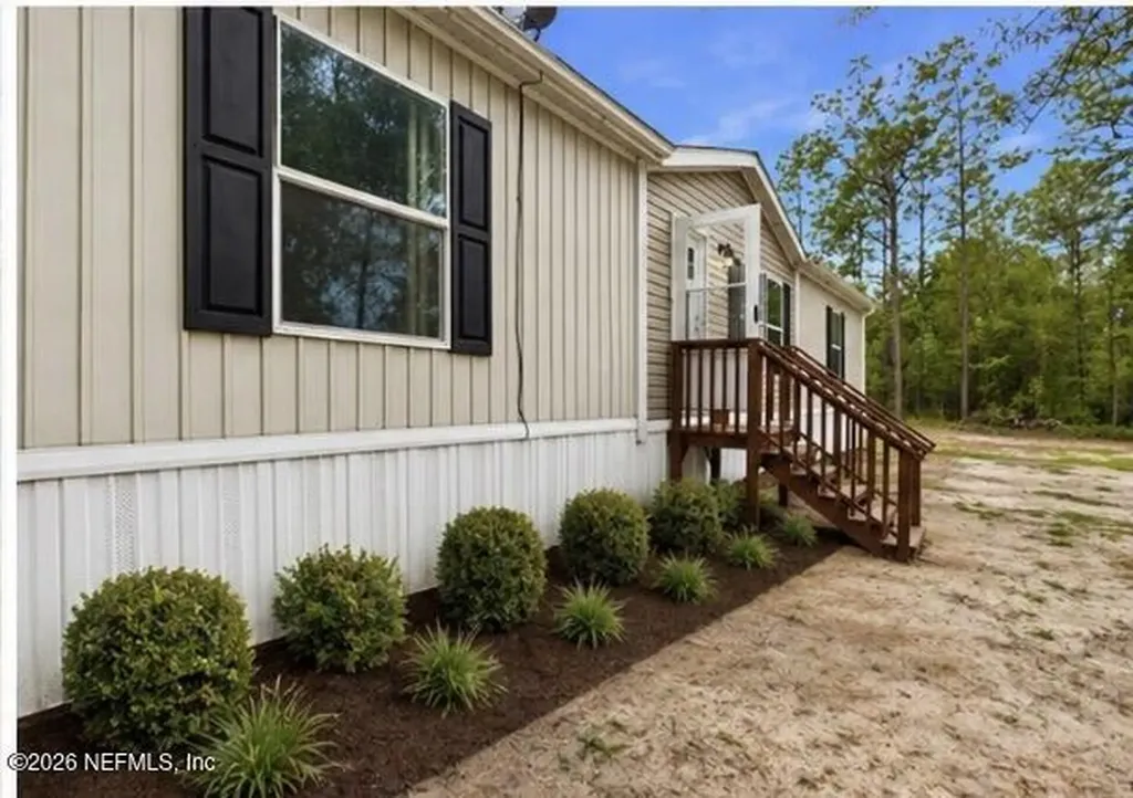 121 Janet Drive Hollister FL 32147