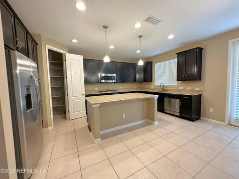 4578 Silverthorn Drive Jacksonville FL 32258