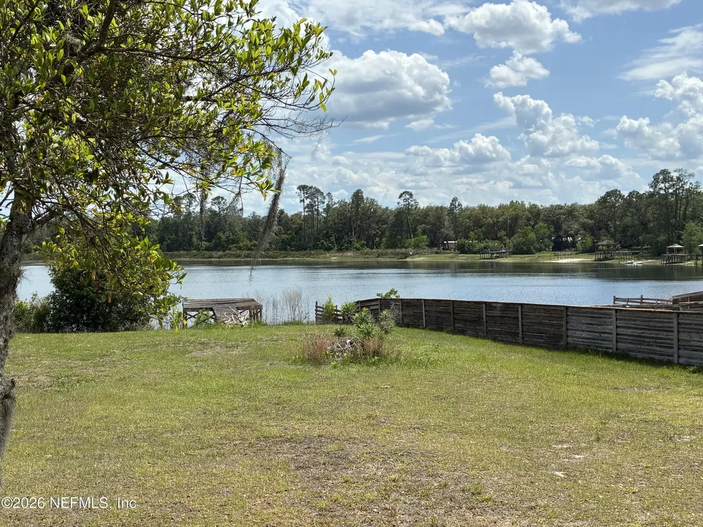 121 Church Lake Drive Interlachen FL 32148