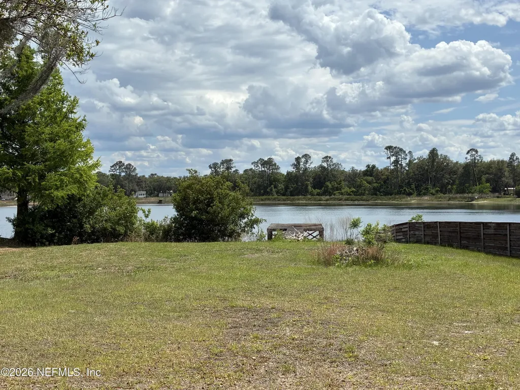 121 Church Lake Drive Interlachen FL 32148