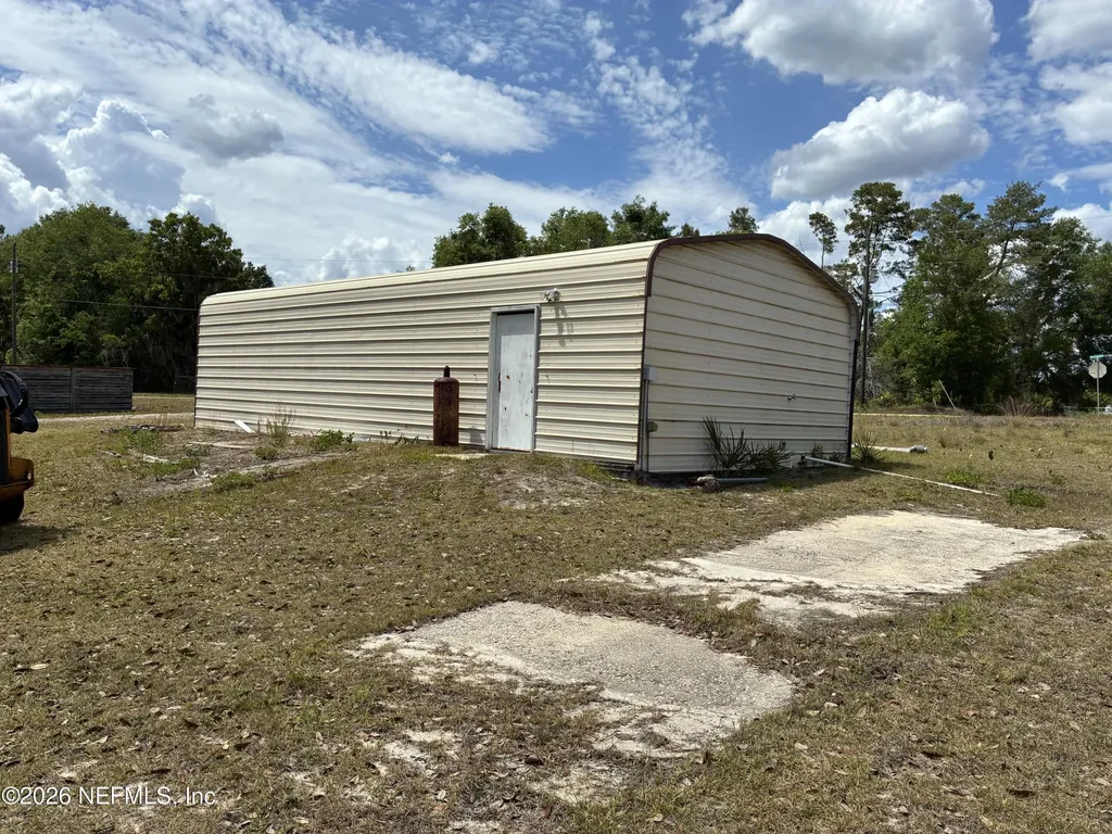 121 Church Lake Drive Interlachen FL 32148