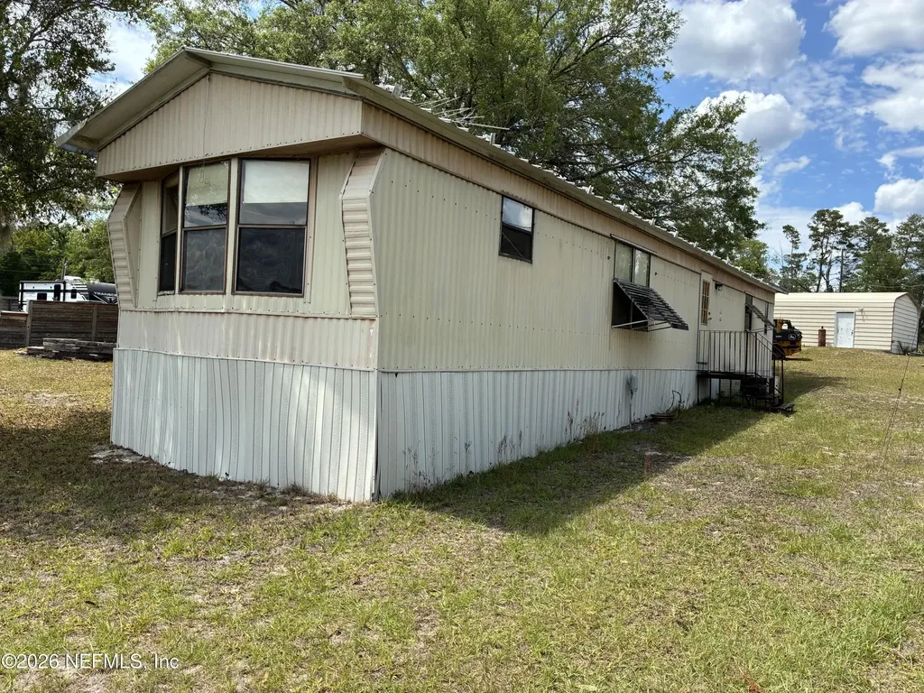 121 Church Lake Drive Interlachen FL 32148