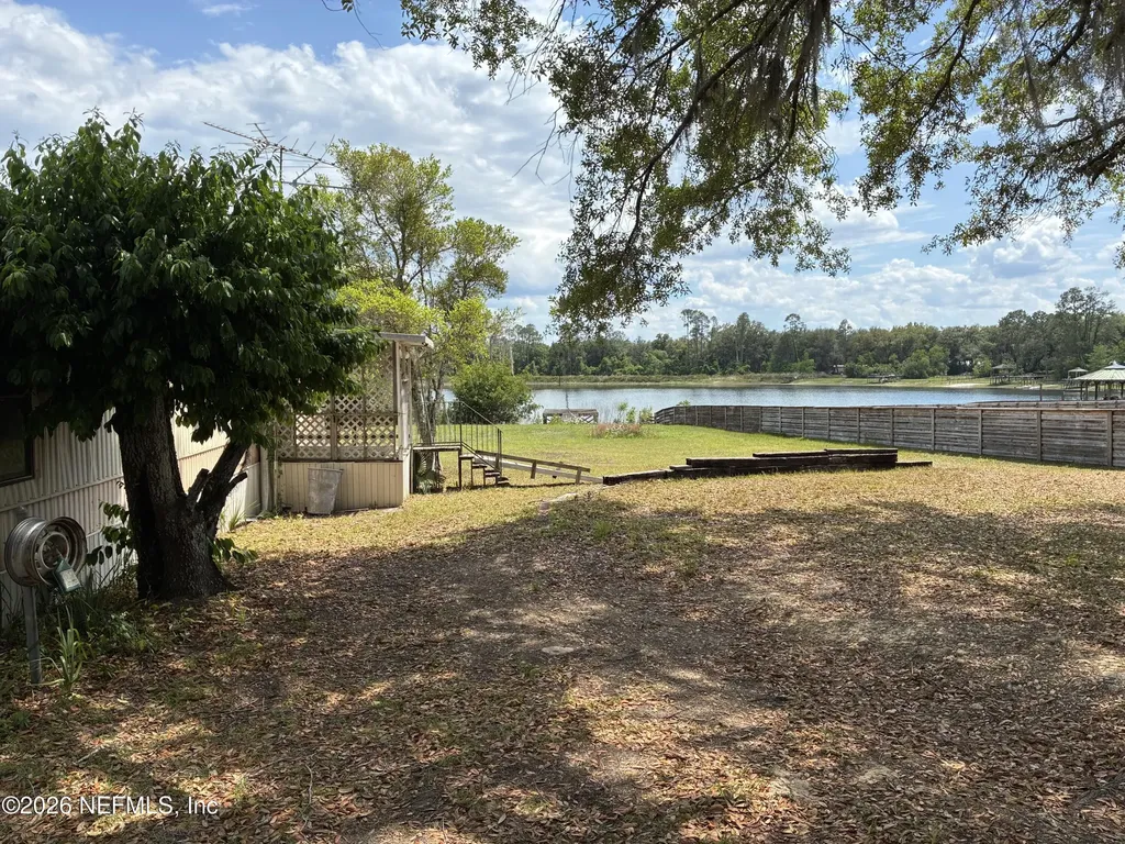 121 Church Lake Drive Interlachen FL 32148