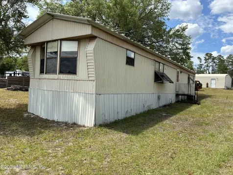 121 Church Lake Drive Interlachen FL 32148