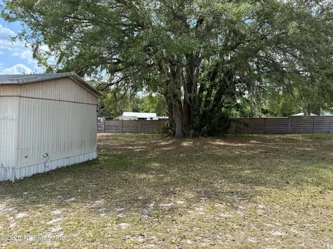 121 Church Lake Drive Interlachen FL 32148