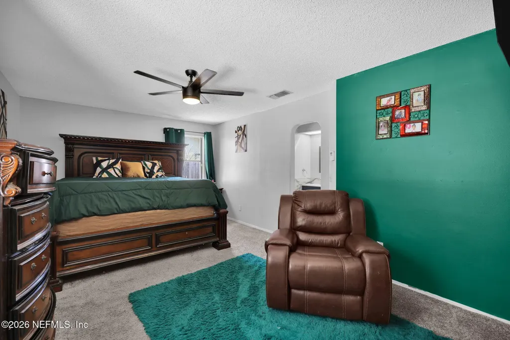 6420 Diamond Leaf Court N Jacksonville FL 32244